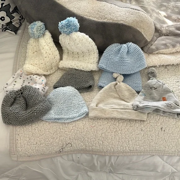 Lot of baby hats (most homemade probably fits newborn-6 months). Never worn - Picture 1 of 1